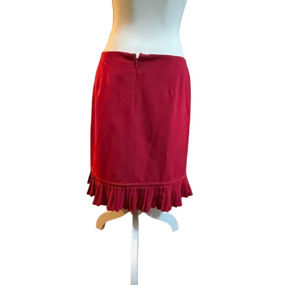 Worthington 10p red ruffle edge mini skirt - Picture 2 of 2